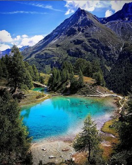 Jeu Puzzle Casse-tête en ligne Paysages Montagnes Herens Lac bleu Suisse